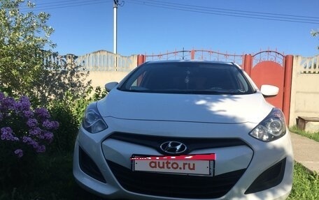 Hyundai i30 II рестайлинг, 2014 год, 1 000 000 рублей, 2 фотография