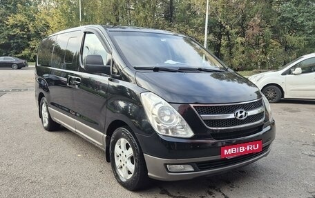 Hyundai H-1 II рестайлинг, 2011 год, 2 100 000 рублей, 15 фотография