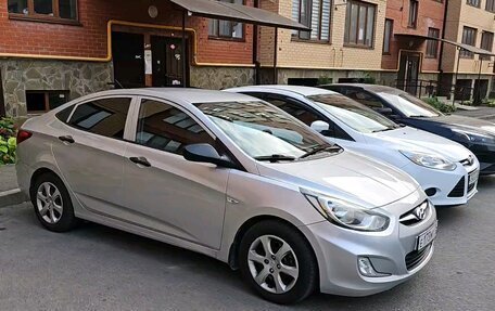 Hyundai Solaris II рестайлинг, 2013 год, 1 100 000 рублей, 8 фотография