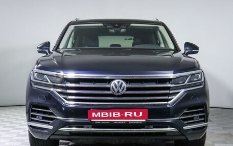 Volkswagen Touareg III, 2018 год, 4 998 000 рублей, 2 фотография