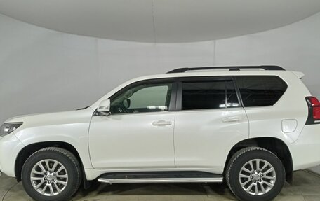 Toyota Land Cruiser Prado 150 рестайлинг 2, 2020 год, 4 900 000 рублей, 8 фотография