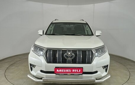 Toyota Land Cruiser Prado 150 рестайлинг 2, 2020 год, 4 900 000 рублей, 2 фотография