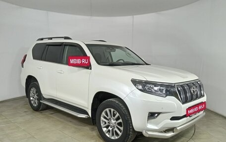 Toyota Land Cruiser Prado 150 рестайлинг 2, 2020 год, 4 900 000 рублей, 3 фотография