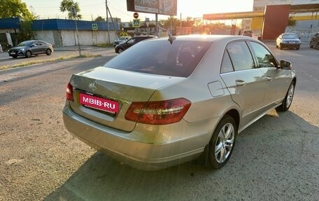 Mercedes-Benz E-Класс, 2011 год, 2 300 000 рублей, 3 фотография