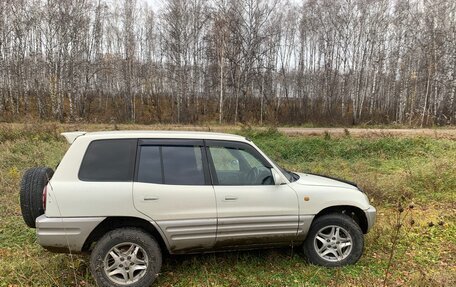 Toyota RAV4, 1999 год, 520 000 рублей, 2 фотография