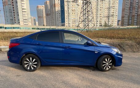 Hyundai Solaris II рестайлинг, 2011 год, 800 000 рублей, 4 фотография