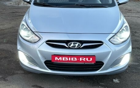 Hyundai Solaris II рестайлинг, 2012 год, 855 000 рублей, 9 фотография