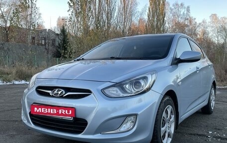 Hyundai Solaris II рестайлинг, 2012 год, 855 000 рублей, 7 фотография