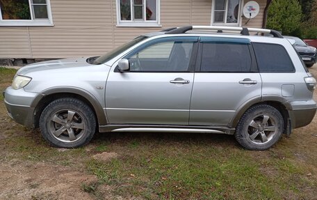 Mitsubishi Outlander III рестайлинг 3, 2005 год, 430 000 рублей, 1 фотография