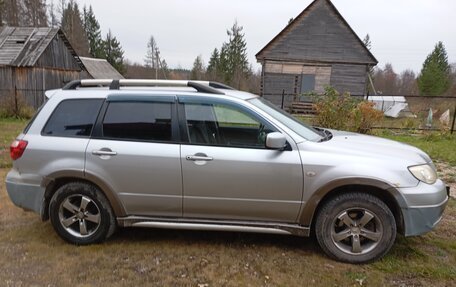 Mitsubishi Outlander III рестайлинг 3, 2005 год, 430 000 рублей, 2 фотография