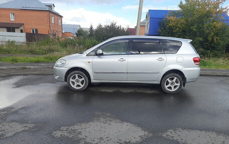 Toyota Ipsum II, 2001 год, 825 000 рублей, 8 фотография