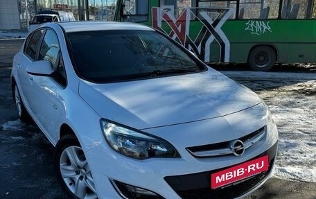 Opel Astra J, 2012 год, 950 000 рублей, 1 фотография