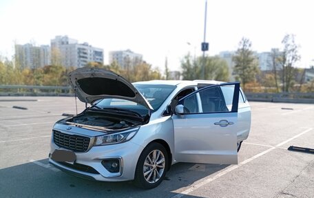 KIA Carnival III, 2018 год, 2 820 000 рублей, 4 фотография