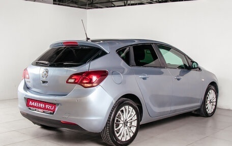 Opel Astra J, 2011 год, 699 550 рублей, 10 фотография