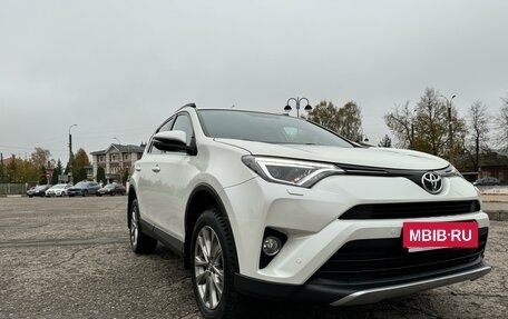 Toyota RAV4, 2016 год, 3 050 000 рублей, 6 фотография