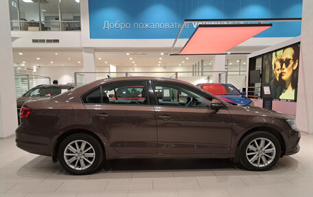 Volkswagen Jetta VI, 2015 год, 1 495 000 рублей, 4 фотография