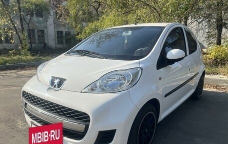 Peugeot 107 I рестайлинг, 2009 год, 550 000 рублей, 2 фотография