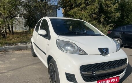 Peugeot 107 I рестайлинг, 2009 год, 550 000 рублей, 3 фотография