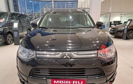 Mitsubishi Outlander III рестайлинг 3, 2013 год, 1 730 000 рублей, 2 фотография