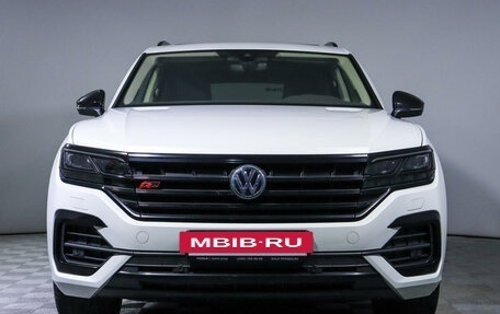 Volkswagen Touareg III, 2018 год, 6 200 000 рублей, 2 фотография