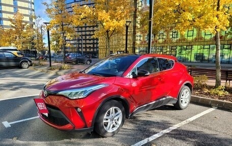 Toyota C-HR I рестайлинг, 2021 год, 3 150 000 рублей, 15 фотография