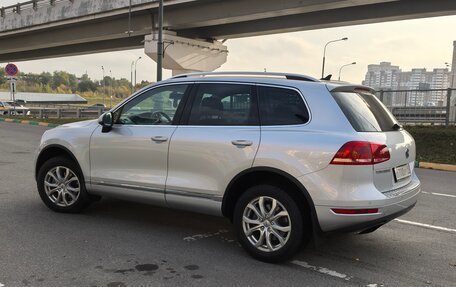 Volkswagen Touareg III, 2011 год, 2 350 000 рублей, 3 фотография