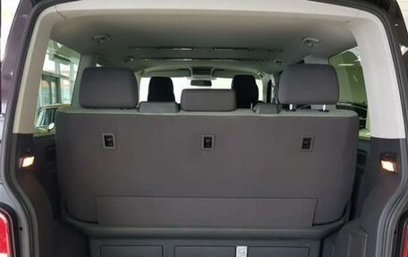 Volkswagen Multivan T5, 2014 год, 2 650 000 рублей, 16 фотография