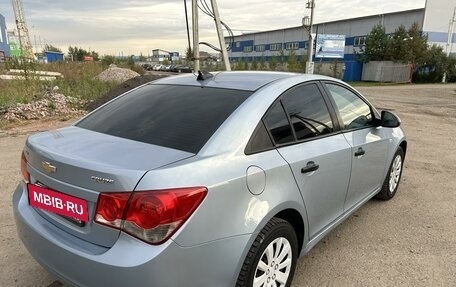 Chevrolet Cruze II, 2011 год, 649 000 рублей, 3 фотография