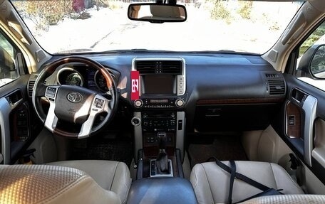 Toyota Land Cruiser Prado 150 рестайлинг 2, 2012 год, 3 500 000 рублей, 12 фотография