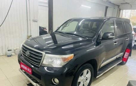 Toyota Land Cruiser 200, 2013 год, 3 600 000 рублей, 1 фотография