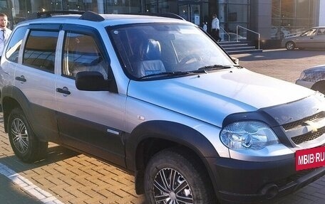 Chevrolet Niva I рестайлинг, 2011 год, 620 000 рублей, 2 фотография