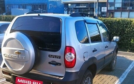 Chevrolet Niva I рестайлинг, 2011 год, 620 000 рублей, 4 фотография