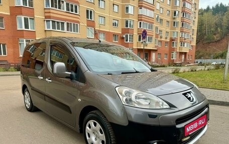 Peugeot Partner II рестайлинг 2, 2009 год, 950 000 рублей, 18 фотография