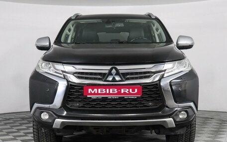 Mitsubishi Pajero Sport III рестайлинг, 2017 год, 2 999 000 рублей, 2 фотография