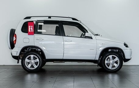 Chevrolet Niva I рестайлинг, 2016 год, 899 000 рублей, 5 фотография