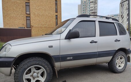 Chevrolet Niva I рестайлинг, 2002 год, 450 000 рублей, 2 фотография