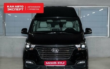 Hyundai Grand Starex Grand Starex I рестайлинг 2, 2018 год, 3 920 000 рублей, 2 фотография