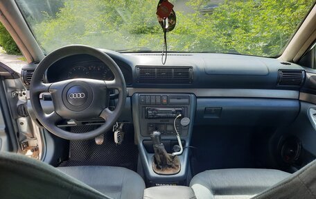 Audi A4, 1998 год, 295 000 рублей, 6 фотография