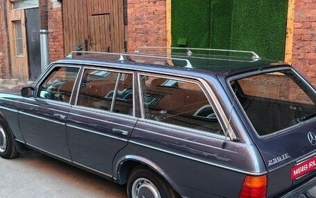 Mercedes-Benz W123, 1983 год, 1 050 000 рублей, 3 фотография