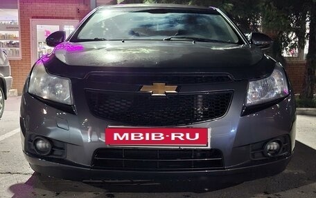 Chevrolet Cruze II, 2010 год, 530 000 рублей, 4 фотография