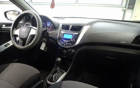 Hyundai Solaris II рестайлинг, 2013 год, 850 000 рублей, 2 фотография