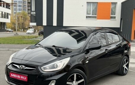 Hyundai Solaris II рестайлинг, 2013 год, 620 000 рублей, 1 фотография