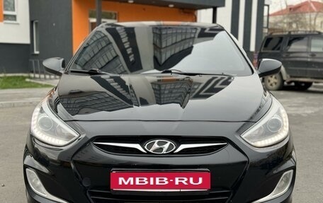 Hyundai Solaris II рестайлинг, 2013 год, 620 000 рублей, 5 фотография