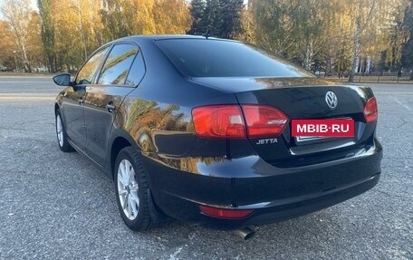 Volkswagen Jetta VI, 2014 год, 1 357 000 рублей, 2 фотография