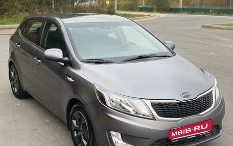 KIA Rio III рестайлинг, 2015 год, 825 000 рублей, 2 фотография