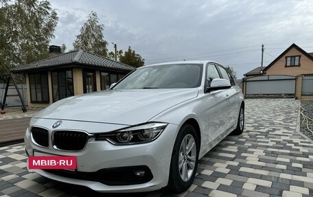 BMW 3 серия, 2017 год, 2 400 000 рублей, 2 фотография