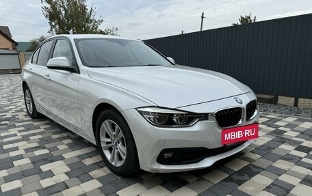 BMW 3 серия, 2017 год, 2 400 000 рублей, 5 фотография