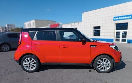 KIA Soul II рестайлинг, 2018 год, 1 899 000 рублей, 12 фотография