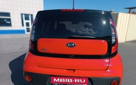 KIA Soul II рестайлинг, 2018 год, 1 899 000 рублей, 15 фотография