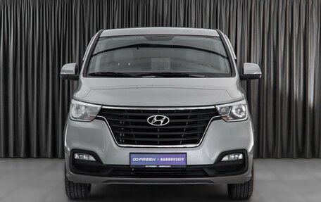 Hyundai Grand Starex Grand Starex I рестайлинг 2, 2018 год, 3 990 000 рублей, 3 фотография